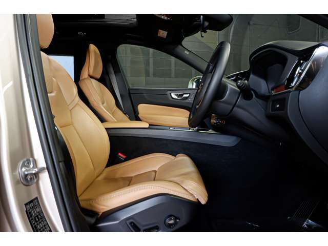 VOLVO VOLVO XC60 2023