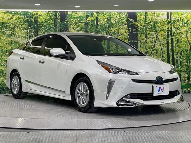 TOYOTA PRIUS 2021