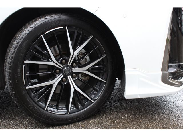 TOYOTA VELLFIRE  HYBRID 2023