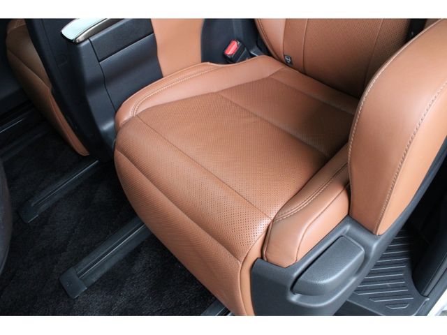 TOYOTA VELLFIRE  HYBRID 2023