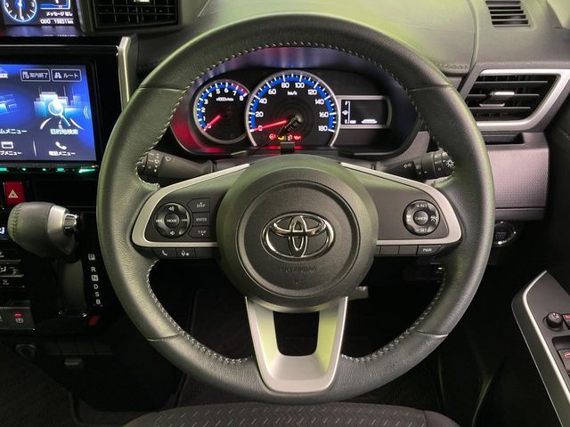 TOYOTA ROOMY 2020