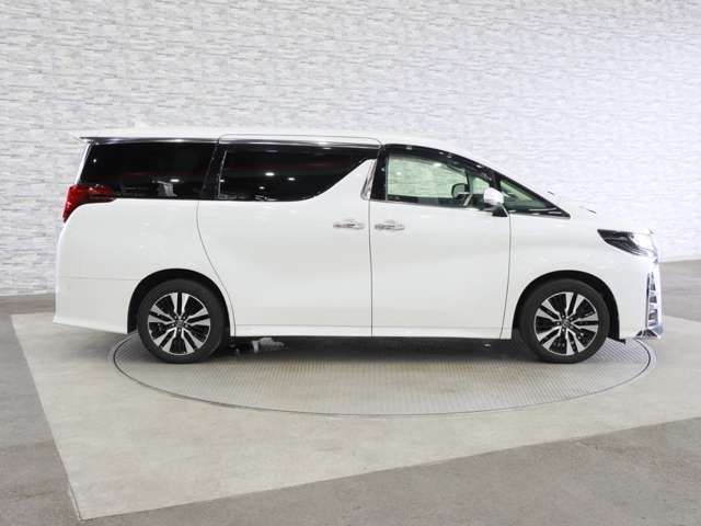 TOYOTA ALPHARD 4WD 2018