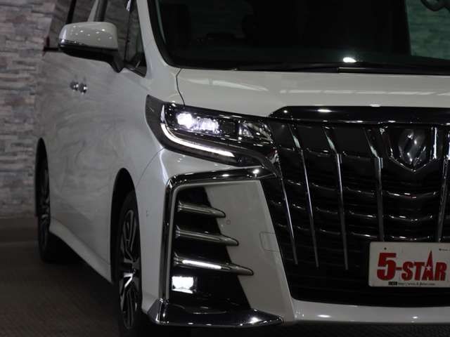 TOYOTA ALPHARD 4WD 2018