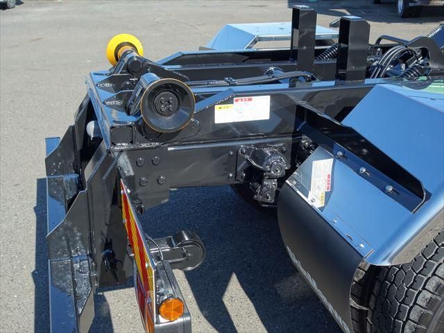 MITSUBISHI FUSOU FIGHTER 2025