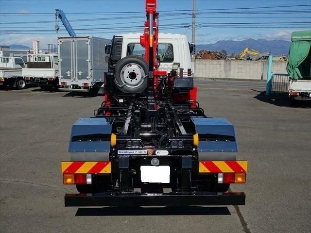 MITSUBISHI FUSOU FIGHTER 2025