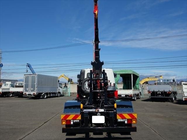 MITSUBISHI FUSOU FIGHTER 2025