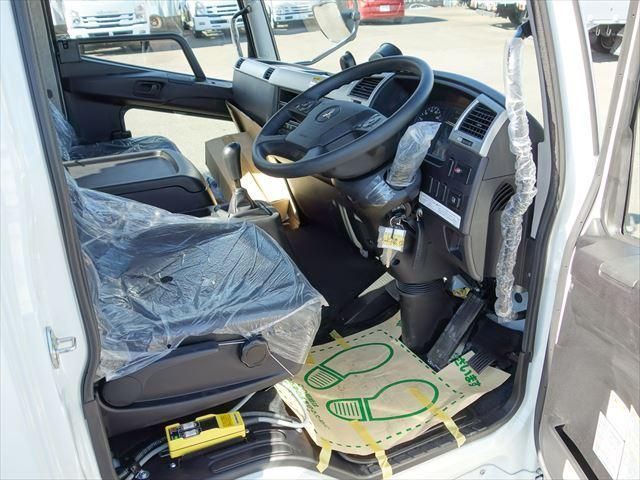 MITSUBISHI FUSOU FIGHTER 2025