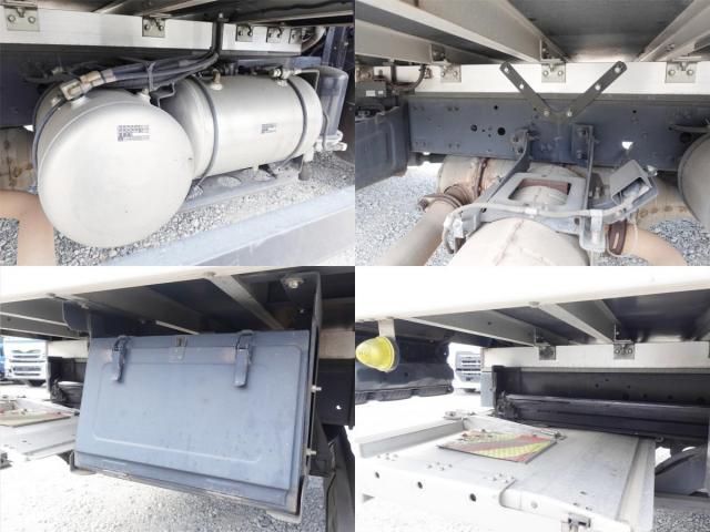 MITSUBISHI FUSOU FIGHTER 2015