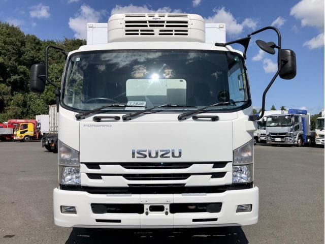 ISUZU FORWARD 2015