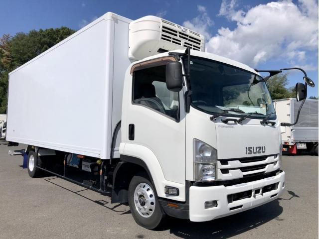 ISUZU FORWARD 2015