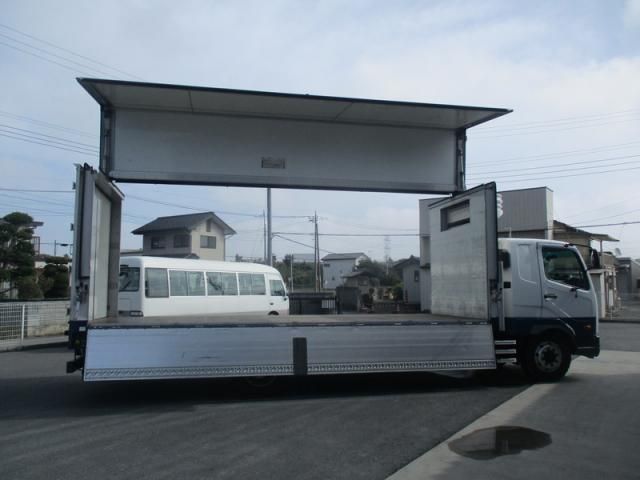 MITSUBISHI FUSOU FIGHTER 2011