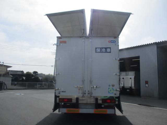 MITSUBISHI FUSOU FIGHTER 2011