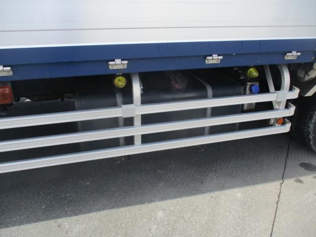 MITSUBISHI FUSOU FIGHTER 2011