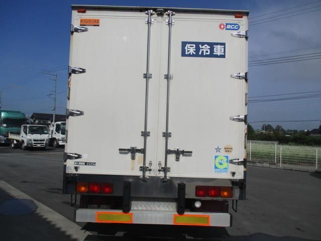 MITSUBISHI FUSOU FIGHTER 2011