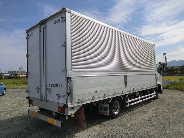 ISUZU FORWARD 2009