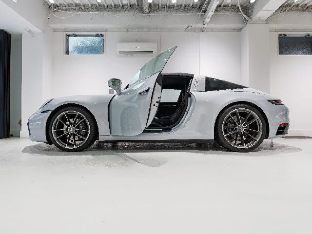 PORSCHE PORSCHE 911 2023