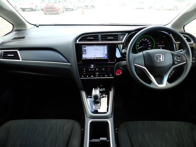 HONDA SHUTTLE HYBRID 2022