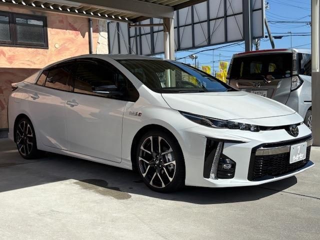 TOYOTA PRIUS PHV 2021