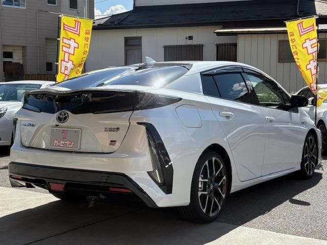 TOYOTA PRIUS PHV 2021