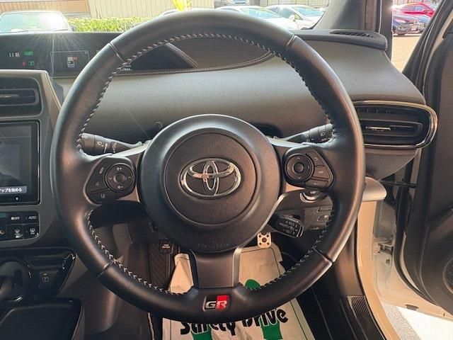 TOYOTA PRIUS PHV 2021