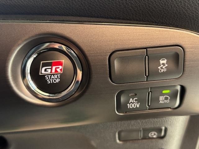 TOYOTA PRIUS PHV 2021