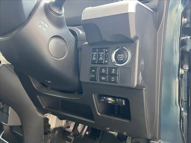 TOYOTA PIXIS MEGA 2020