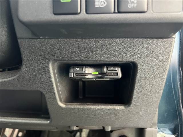 TOYOTA PIXIS MEGA 2020