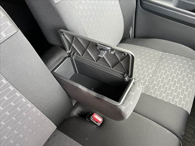 TOYOTA PIXIS MEGA 2020