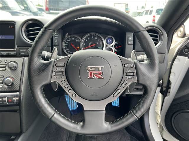 NISSAN GT-R 2012