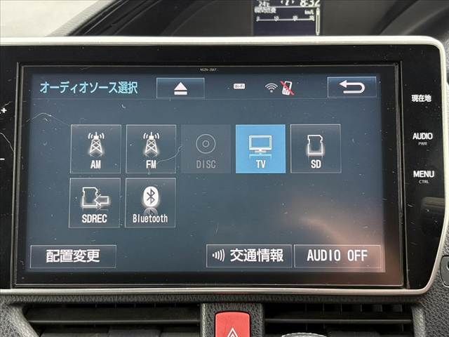 TOYOTA NOAH 2017
