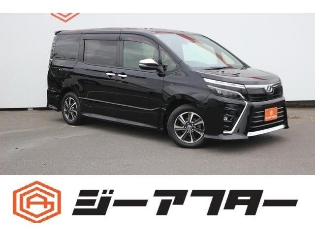 TOYOTA VOXY 2019