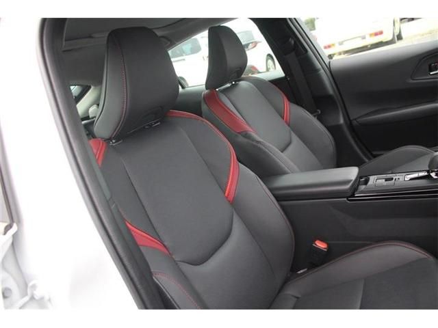 TOYOTA PRIUS 4WD 2024