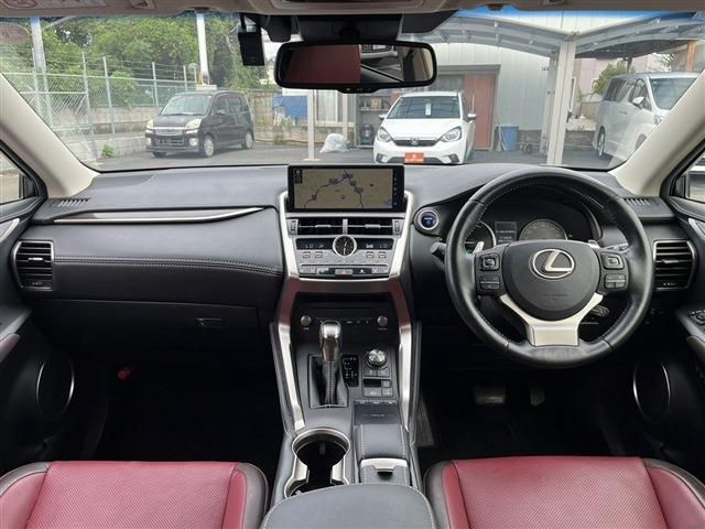 TOYOTA LEXUS NX300h 2018