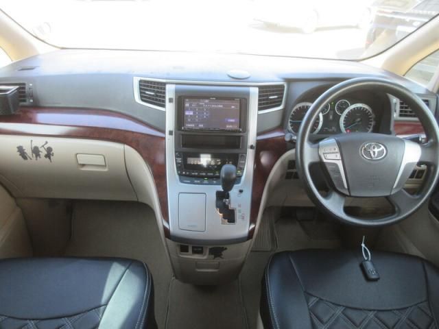 TOYOTA ALPHARD 2010