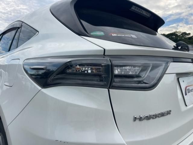 TOYOTA HARRIER 2WD 2017