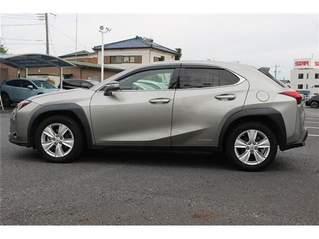 TOYOTA LEXUS UX250h AWD 2018