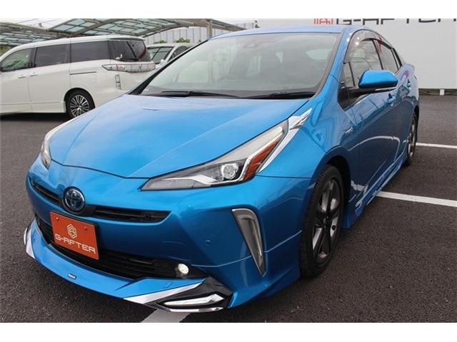 TOYOTA PRIUS 2019