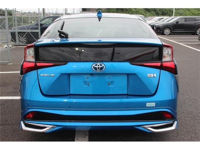 TOYOTA PRIUS 2019