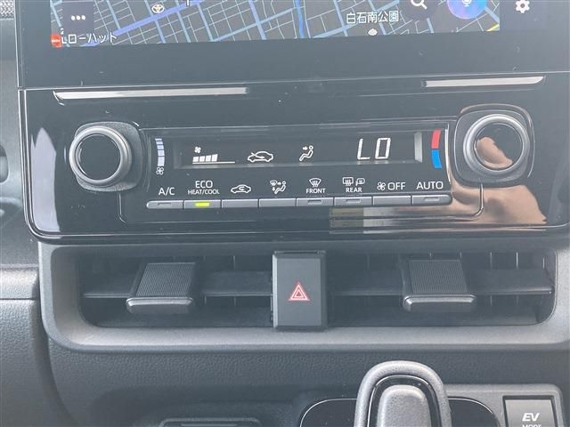 TOYOTA SIENTA HYBRID 2024