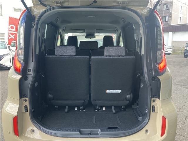 TOYOTA SIENTA HYBRID 2024