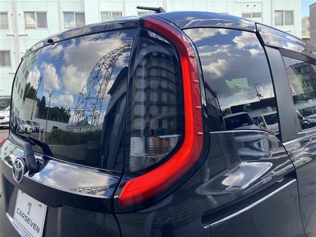 TOYOTA SIENTA HYBRID 2022