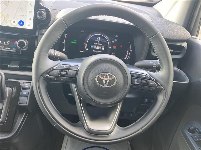 TOYOTA SIENTA HYBRID 2022