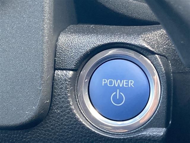 TOYOTA SIENTA HYBRID 2022