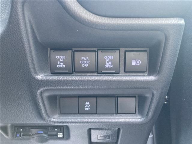 TOYOTA SIENTA HYBRID 2022