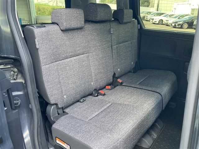 TOYOTA SIENTA HYBRID 2022