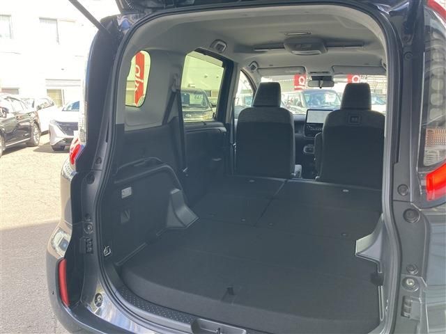 TOYOTA SIENTA HYBRID 2022