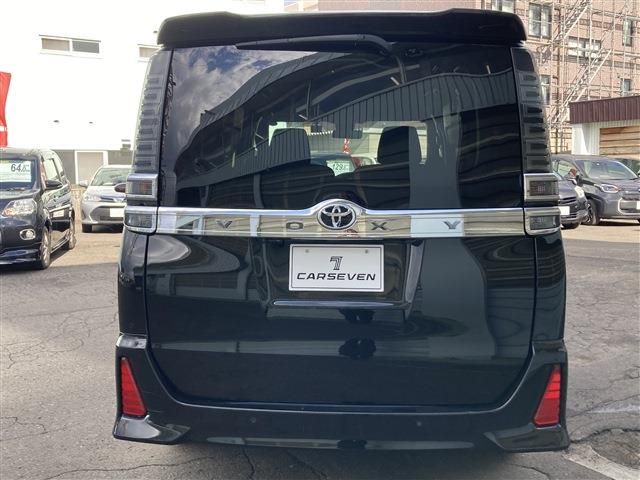 TOYOTA VOXY 4WD 2020