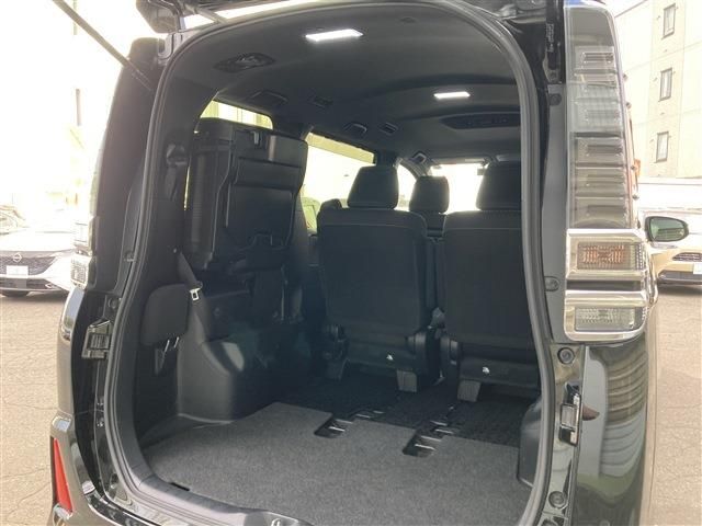 TOYOTA VOXY 4WD 2020