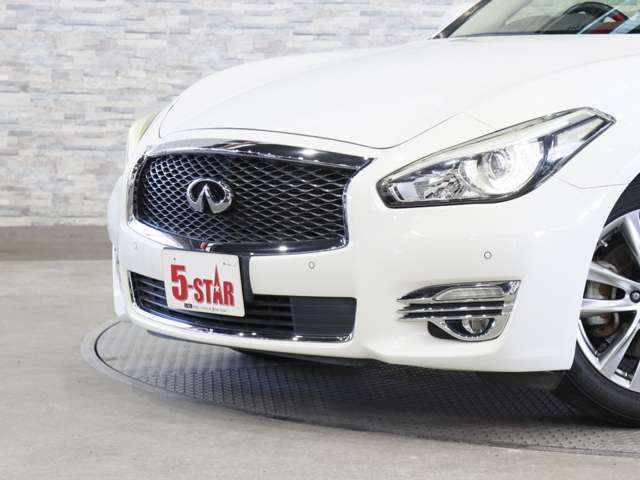 NISSAN FUGA HYBRID 2015