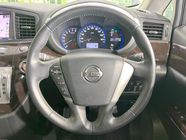 NISSAN ELGRAND  4WD 2012